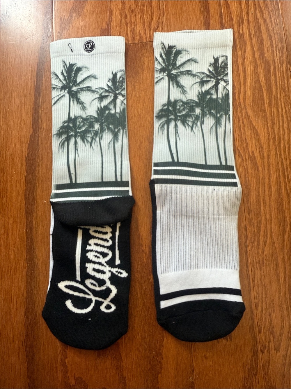 Aloha Legend Crew Socks Men’s Black White Graphic Crew Socks NWOT